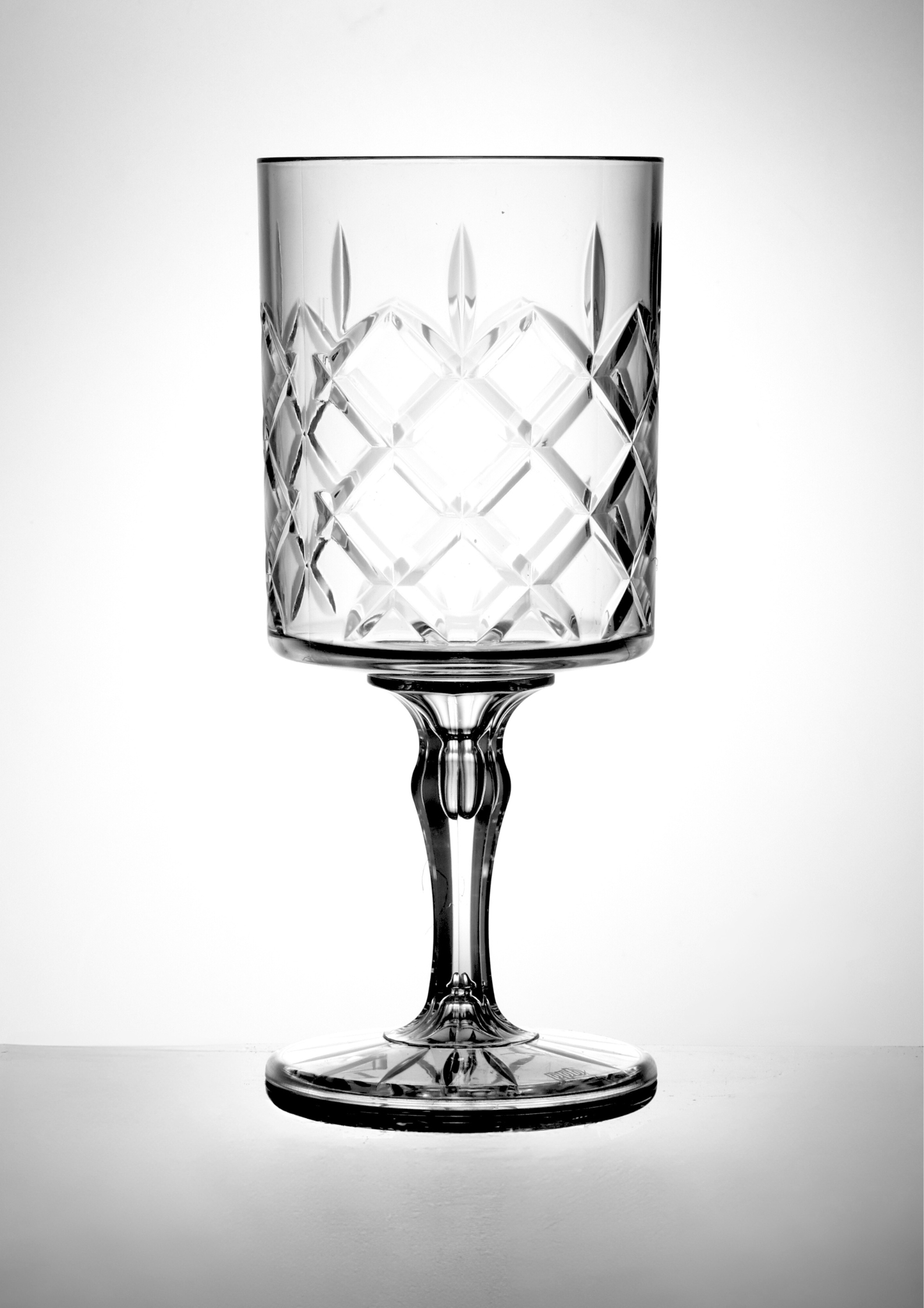 Elite Premium Kristal 12oz Wine Glass – clear polycarbonate, virtually unbreakable, made in UK